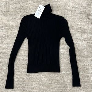 🆕 Zara Black ribbed turtle neck SZ M